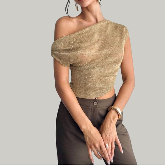 Lulus Tops - EUC Sparkle Knit Asymmetrical Top